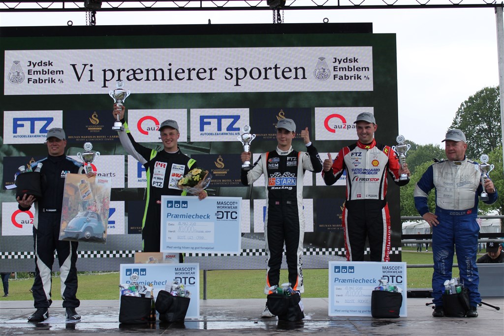 Generelt podie, plus Rookie- og Oldboysvindere.
(Foto: JJ Media)